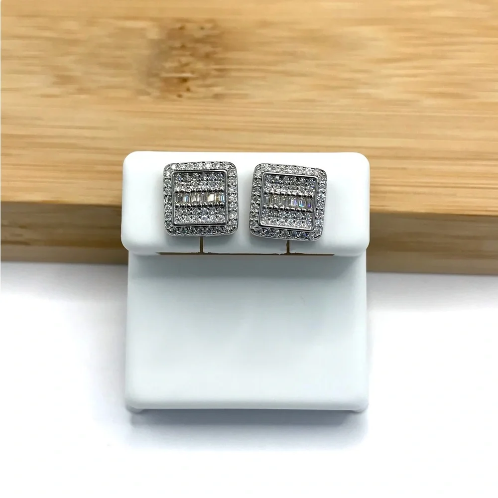 925 Sterling Silver 0.68CT MOISSANITE Square Screw Back Stud Earrings